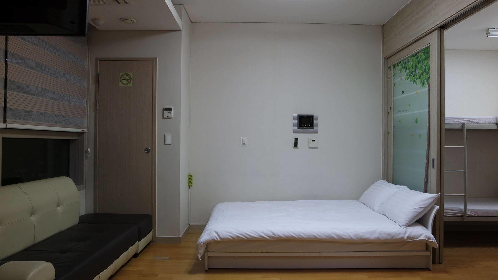 Coco Hostel *